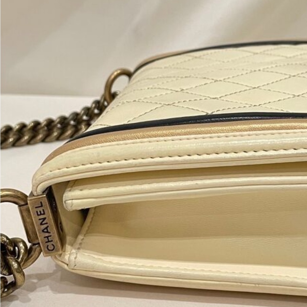 Chanel Vintage Boy Bag cream , black and gold bag - Picture 15 of 16